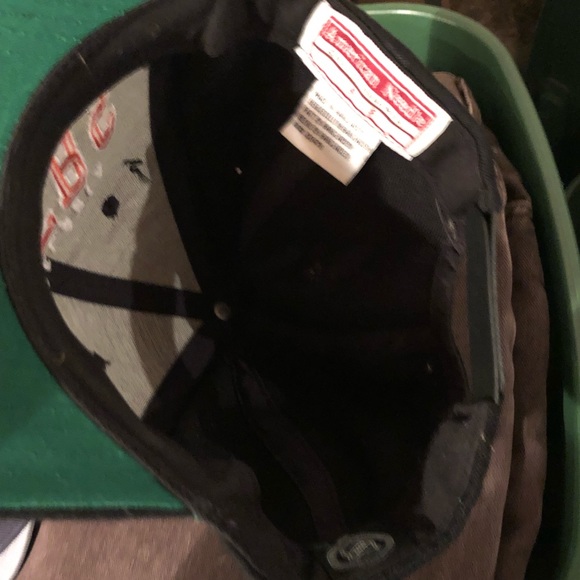 Flyers snap back - Picture 2 of 2